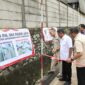 Gubernur Banten Andra Soni, Didampingi Ketua Komisi IV DRPD Banten M.Nizar dan Wakil Wali Kota Tangerang saat meresmikan ruas Jalan Kopi di Kelurahan Pasir Jaya, Kecamatan Jatiuwung, Kota Tangerang. (foto: ist)