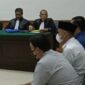 Empat Orang Terdakwa saat Menjalani Sidang Perdana Kasus Pagar Laut Tangerang di Pengadilan Tipikor PN Serang, Selasa, 30 September 2025. Foto: Ist