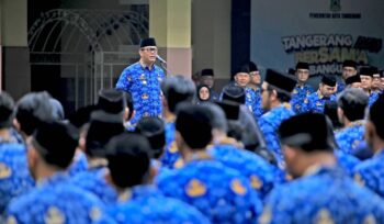 Wakil Wali Kota Tangerang H. Maryono menegaskan pentingnya penerapan Standar Pelayanan Minimal (SPM) saat apel (foto: ist)