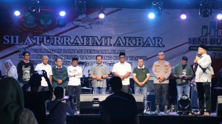 Camat Pinang, Syarifudin Harja Winata bersama Forum OKP - Ormas, juga jajaran kepolisian dalam rangkaian peringatan HUT ke-33 Kota Tangerang (foto:ist)