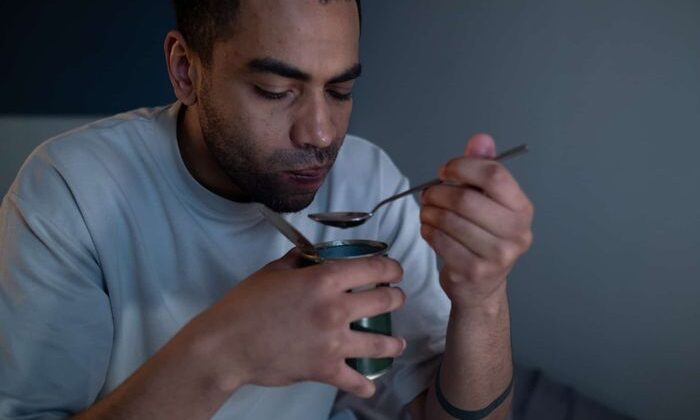 Bolehkah Makan dan Minum Saat Waktu Imsak?