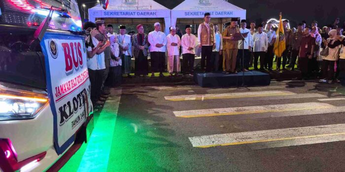 Pelepasan Jamaah Haji Kloter 1 Kota Tangerang menuju Embarkasi Grand El Hajj Cipondoh (foto:tangerangpedia)