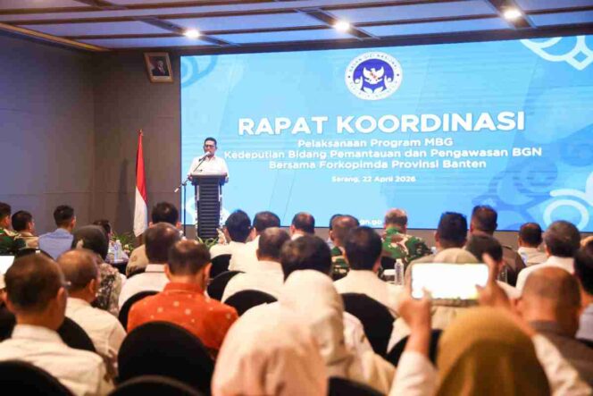 Gubernur Banten Andra Soni saat menghadiri Rapat Koordinasi dan Evaluasi bersama Badan Gizi Nasional (BGN) dan Forkopimda di Hotel Aston Serang (foto:ist)