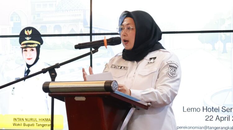 Wakil Bupati Tangerang, Intan Nurul Hikmah saat membuka High Level Meeting TPID di Hotel Lemo (foto:ist)