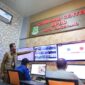 Kepala Pelaksana BPBD Kota Tangerang Mahdiar saat memberikan arahan di ruang command BPBD (foto:ist)