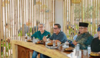 Walikota Bandung Muhammad Farhan bersama Wakil Walikota Tangerang Maryono Hasan dalam event Bandoeng 10K (foto:ist)