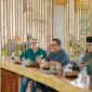 Walikota Bandung Muhammad Farhan bersama Wakil Walikota Tangerang Maryono Hasan dalam event Bandoeng 10K (foto:ist)