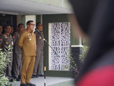 Wakil Wali Kota Tangerang, Maryono, saat memimpin Apel Pagi Pegawai di lingkungan Satpol PP Kota Tangerang (foto:ist)