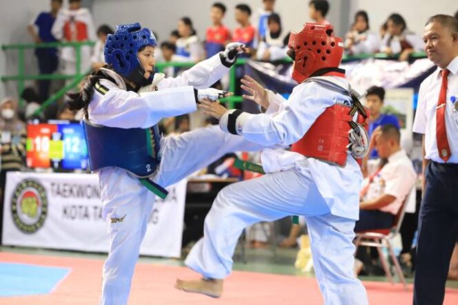 
Pertandingan taekwondo antar pelajar di Kota Tangerang (foto: ist)